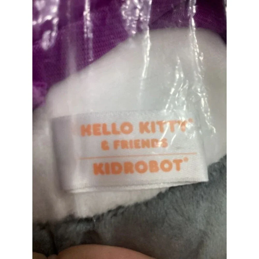 Kidrobot x Sanrio Hello Kitty 13